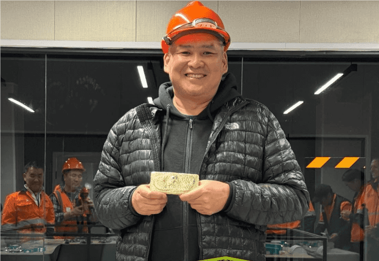 HOT-First Gold Pour-Mongolia (2).png